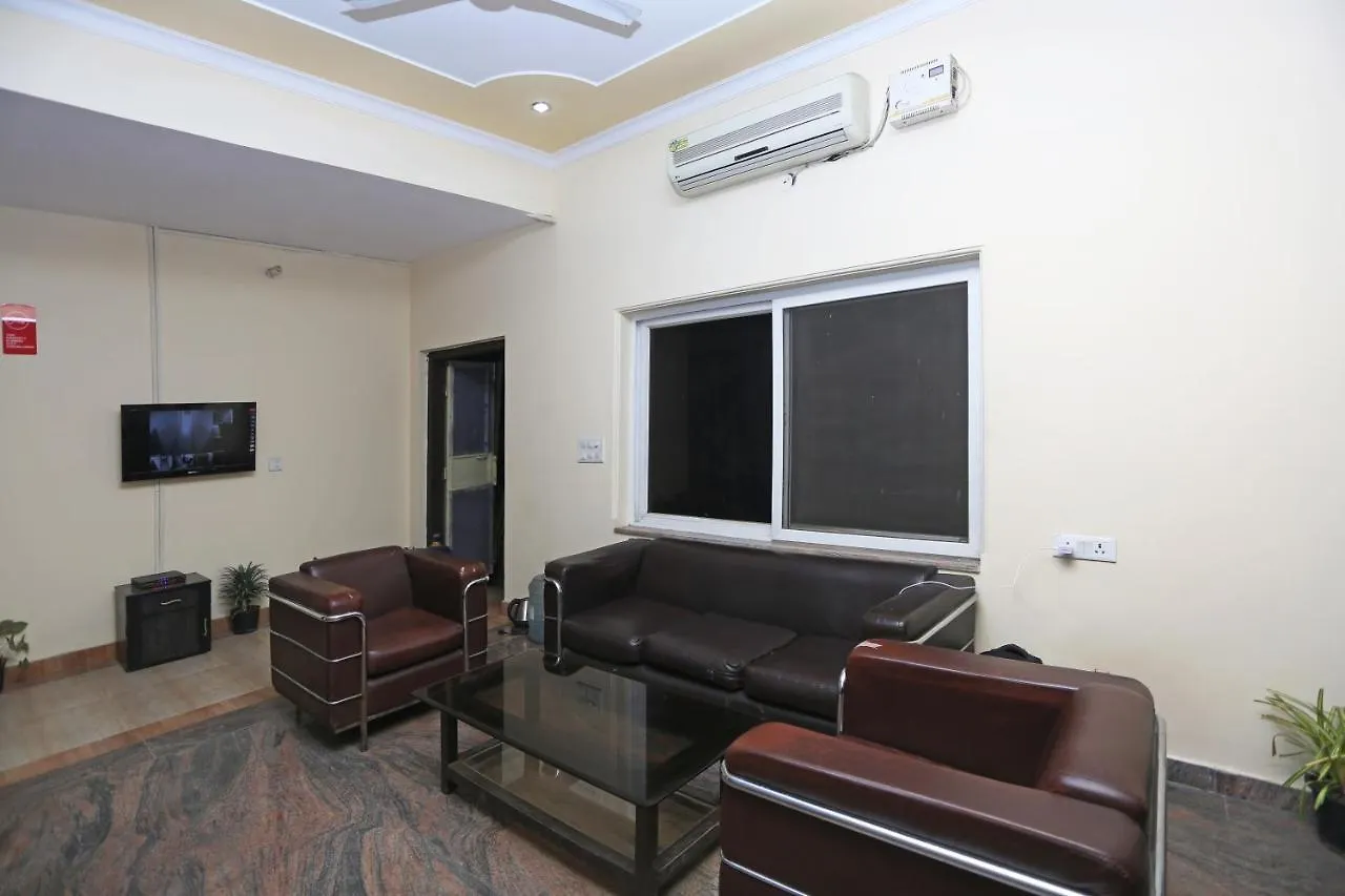 Hotel Oyo 8240 Maan Residency Gurgaon